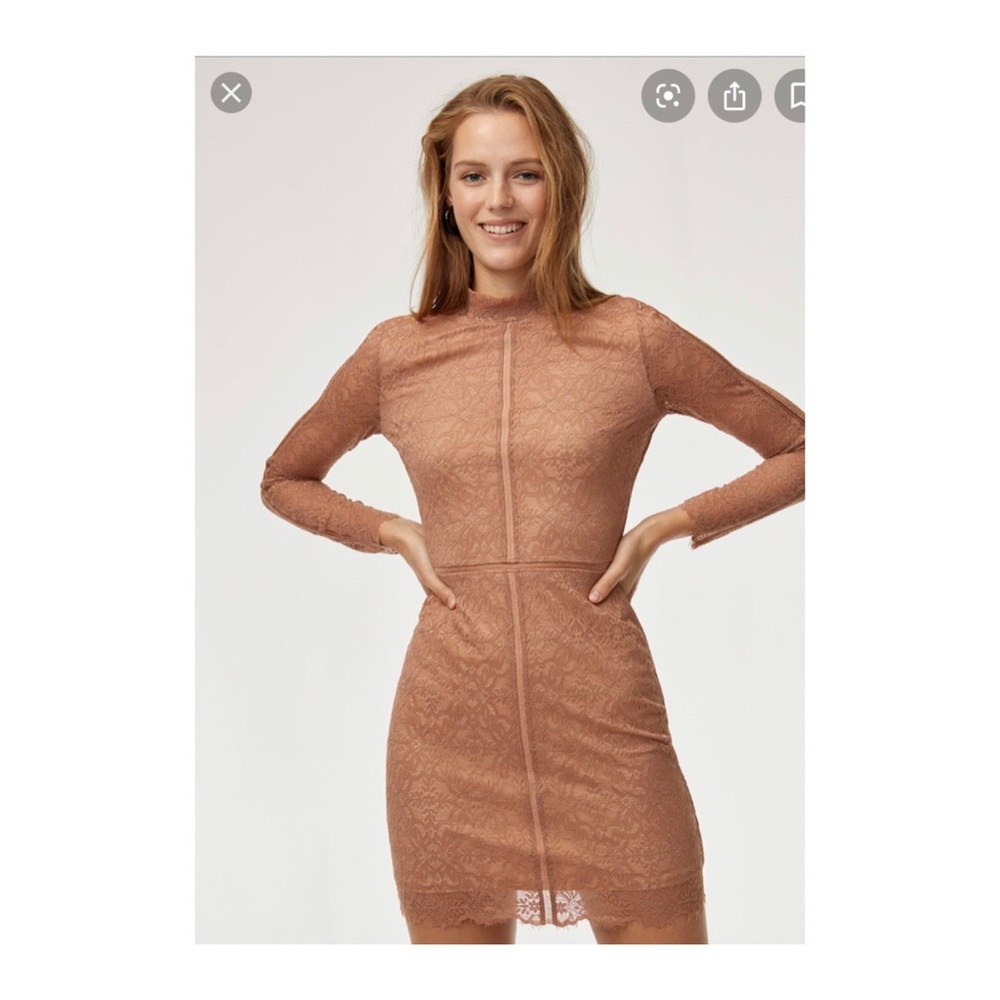Aritzia Janvry Dress in Cider Gold. New with tags